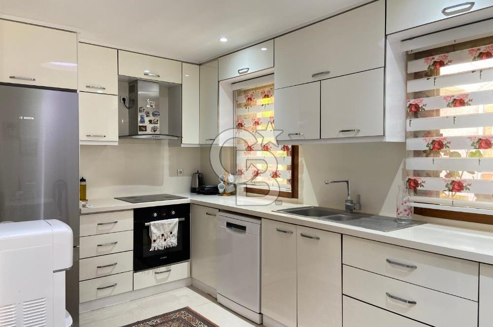 KUŞADASI SOĞUCAKTA SELCUK DENGE SİTESİ 5+2 TRİPLEKS VİLLA