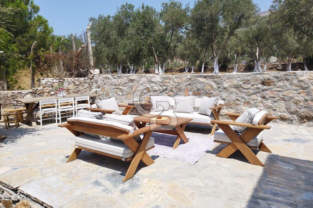 Bodrum Gümüşlük'te Tam Müstakil Bahçeli Kiralık Yazlık Villa