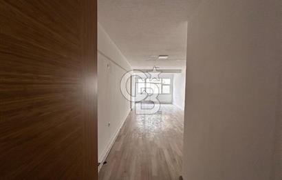 KARŞIYAKADA KİRALIK OFİS