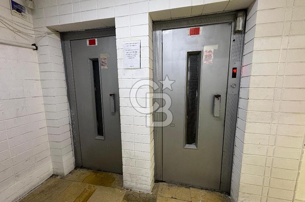 KARŞIYAKADA KİRALIK OFİS