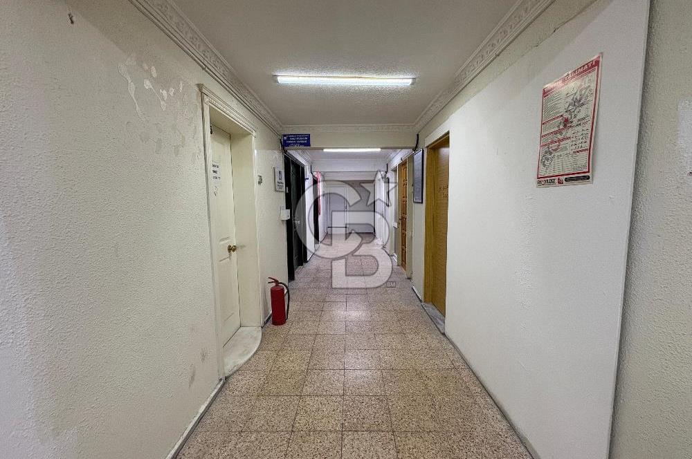 KARŞIYAKADA KİRALIK OFİS