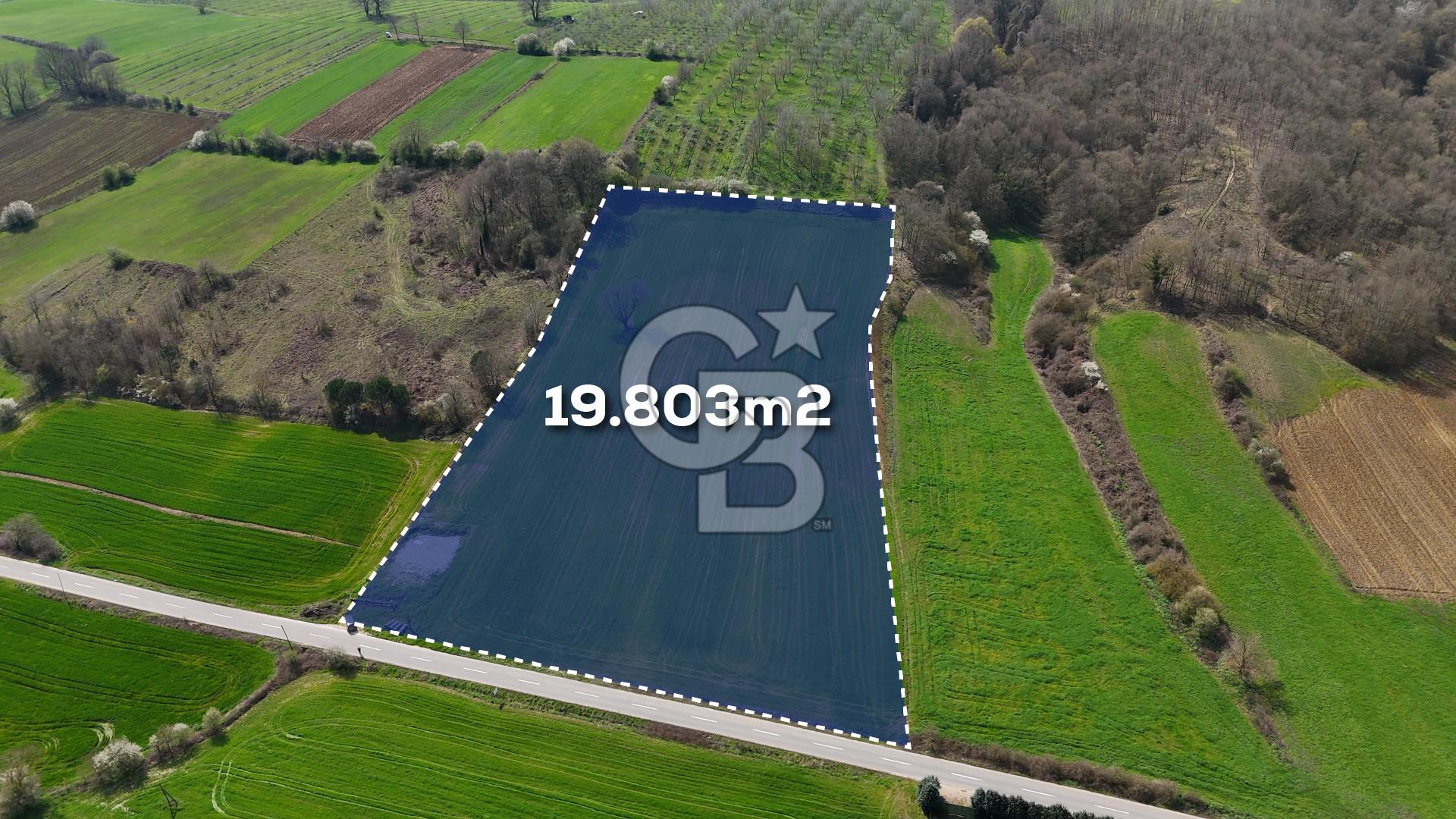 CB AKADEMİ AKMEŞE GİŞELER SATILIK ASFALT CEPHE 19.803 M2 TARLA