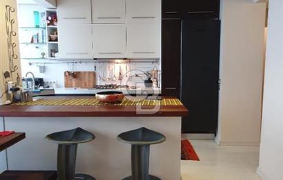 SUADİYE BAĞDAT CADDESİ VE SAHİLE YÜRÜME MESAFESİNDE ASANSÖRLÜ OTOPARKLI 2+1