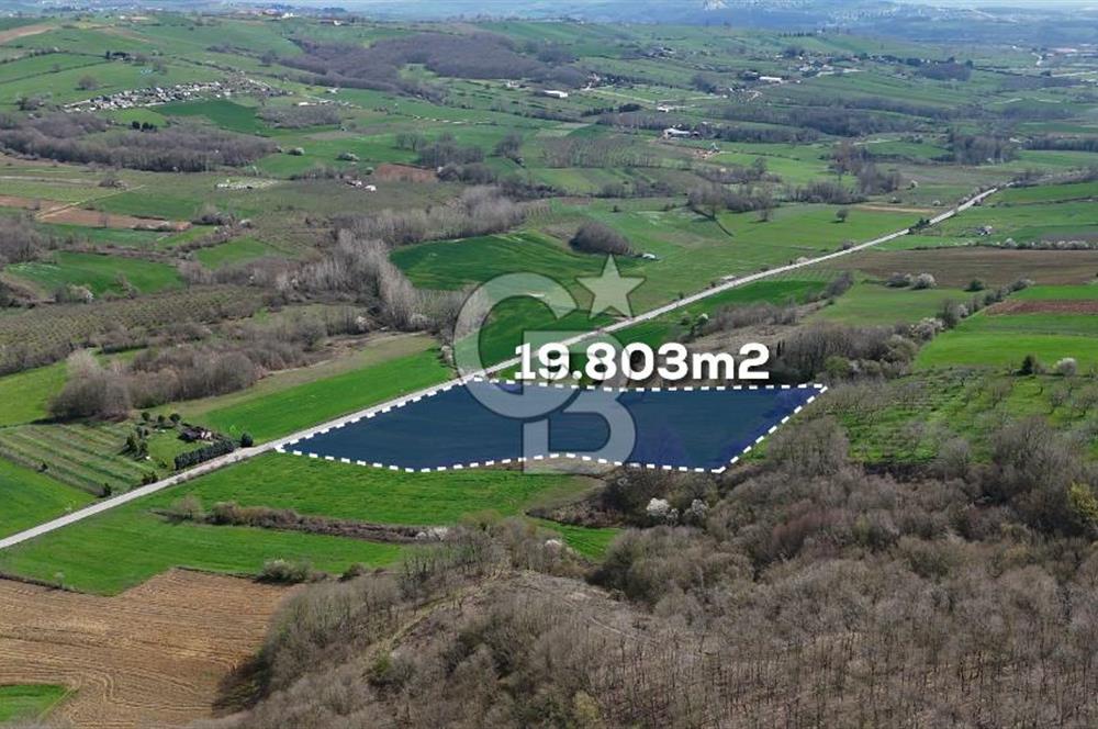 CB AKADEMİ AKMEŞE GİŞELER SATILIK ASFALT CEPHE 19.803 M2 TARLA