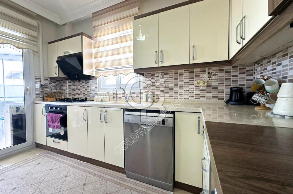 Kuşadası Kapalı Mutfak Deniz Manzaralı Satılık 3+1 Daire