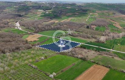 CB AKADEMİ AKMEŞE GİŞELER SATILIK ASFALT CEPHE 19.803 M2 TARLA