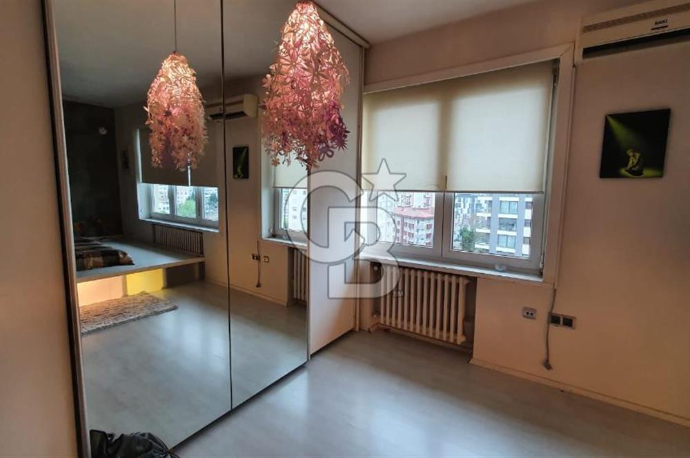 SUADİYE BAĞDAT CADDESİ VE SAHİLE YÜRÜME MESAFESİNDE ASANSÖRLÜ OTOPARKLI 2+1