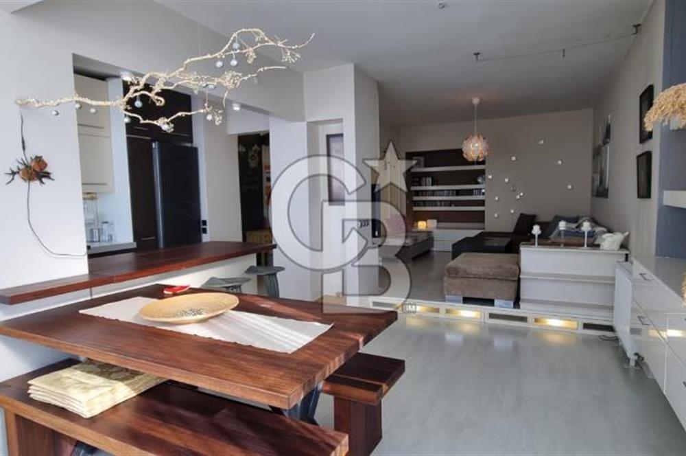 SUADİYE BAĞDAT CADDESİ VE SAHİLE YÜRÜME MESAFESİNDE ASANSÖRLÜ OTOPARKLI 2+1