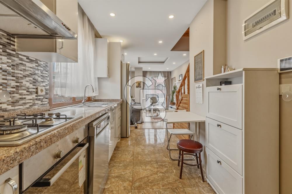 4.LEVENT METROYA KOMŞU KİRALIK MODERN EŞYALI ÇATI DUBLEKS