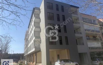 gerzele Mahallesi Başak Heykeli Üzerinde Kiralık Dükkan