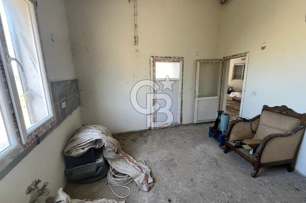 Güzelbahçe'de Ana Yola Yakın 200 M2 Ruhsatlı Kiralık İşyeri