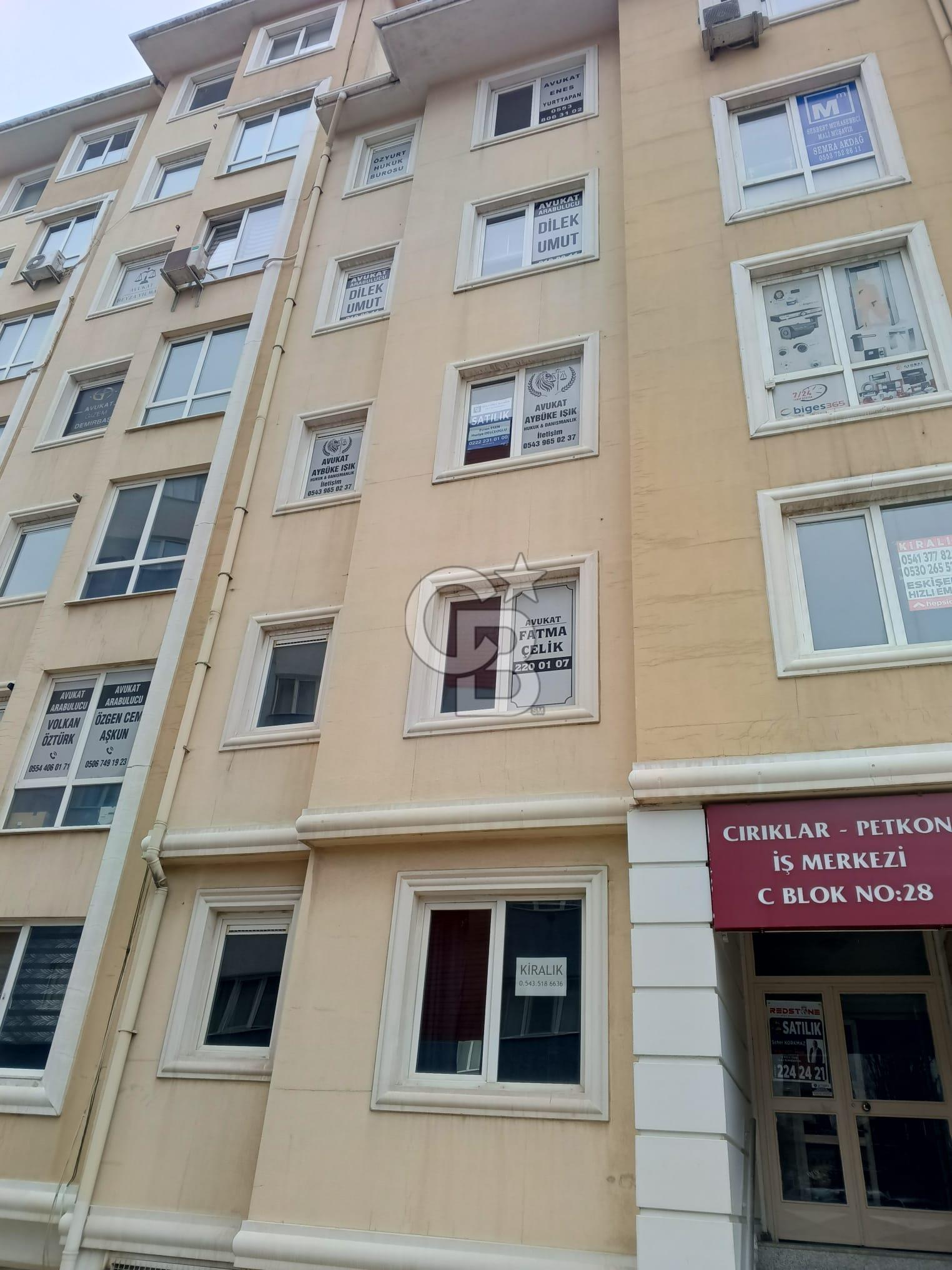 CB CITY'DEN PETKON İŞ MERKEZİNDE SATILIK 1+1 OFİS