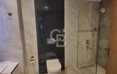 Narlıdere Vitalia Sitesinde üç cepheli satılık 3+1 daire