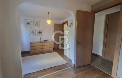 Narlıdere Vitalia Sitesinde üç cepheli satılık 3+1 daire