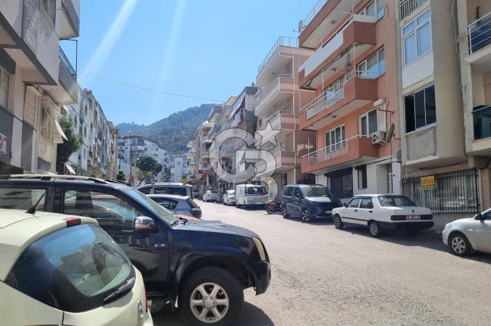 Balçova Sakarya Caddesine Yakın Merkezi Konumda Dükkan