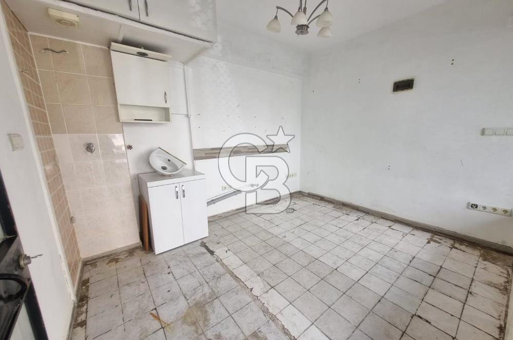 Balçova Sakarya Caddesine Yakın Merkezi Konumda Dükkan