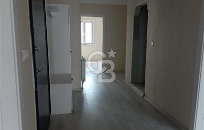 TURGUTLU'DA KOMPLE YENİLENMİŞ GENİŞ 2+1 DAİRE