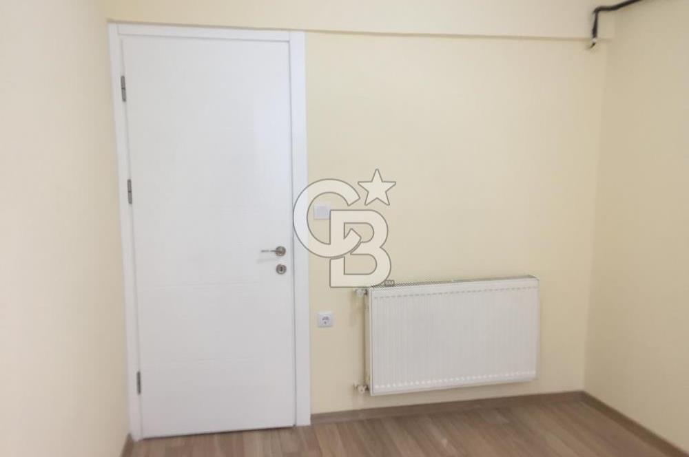 Şarkiye Mahallesi Türkeli Sokak’ta Yenilenmiş Merkezi Konumda Satılık Daire