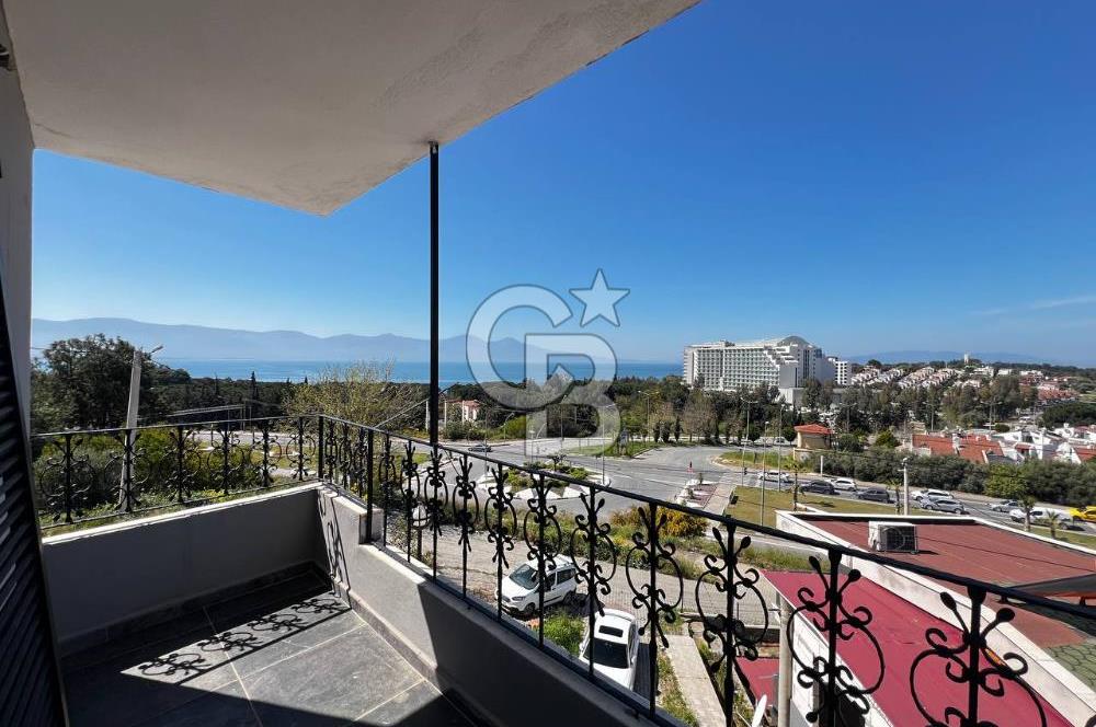 KUŞADASI HER ODADAN DENİZ MANZARALI 5+1 SATILIK KÖŞE VİLLA 