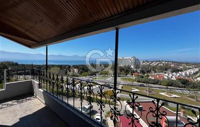 KUŞADASI HER ODADAN DENİZ MANZARALI 5+1 SATILIK KÖŞE VİLLA 