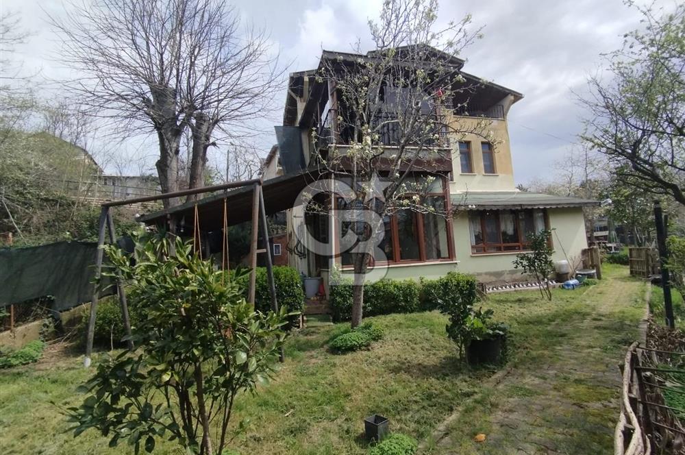 SATILIK BEYKOZDA ELMALI KÖYÜNDE MÜSTAKİL BAHÇELİ EV