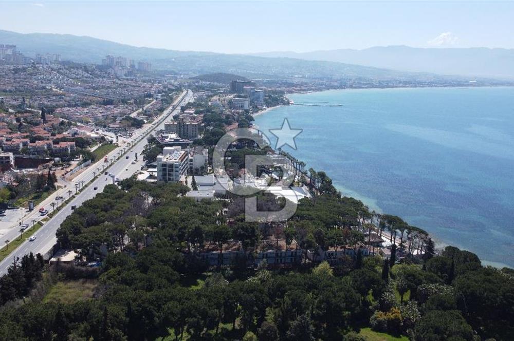 KUŞADASI HER ODADAN DENİZ MANZARALI 5+1 SATILIK KÖŞE VİLLA 