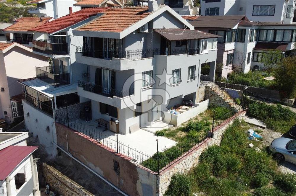 KUŞADASI HER ODADAN DENİZ MANZARALI 5+1 SATILIK KÖŞE VİLLA 