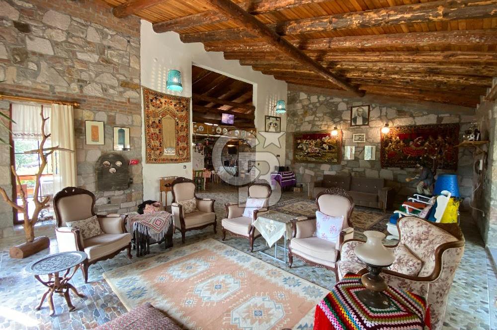  Kozak Yaylası’nda Satılık Doğayla İç İçe Taş Ev – 2.934 m² Arsa Üzerinde 