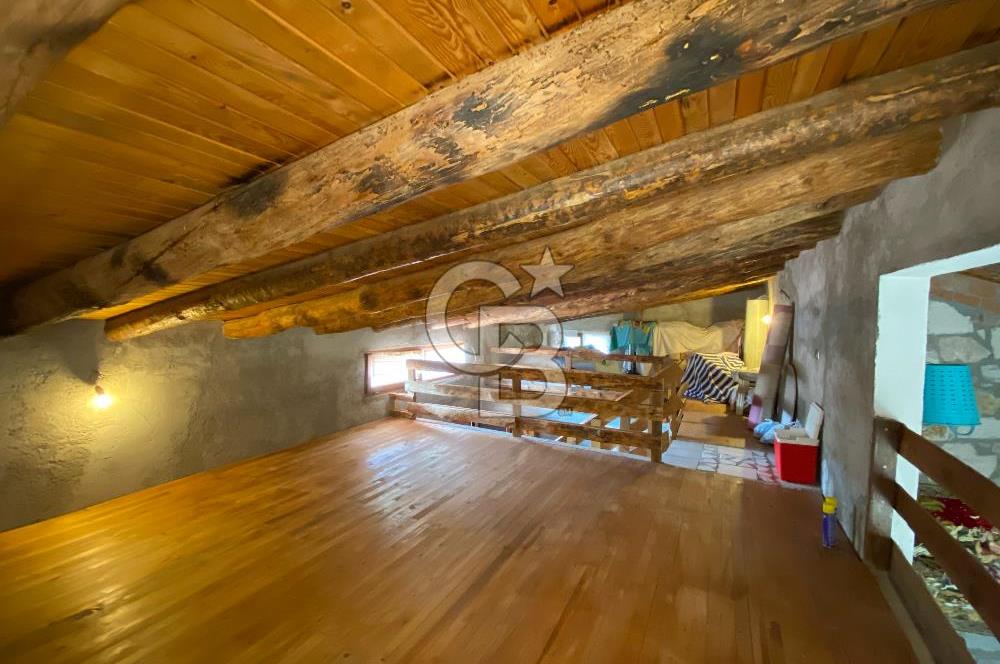  Kozak Yaylası’nda Satılık Doğayla İç İçe Taş Ev – 2.934 m² Arsa Üzerinde 