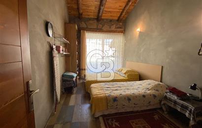  Kozak Yaylası’nda Satılık Doğayla İç İçe Taş Ev – 2.934 m² Arsa Üzerinde 