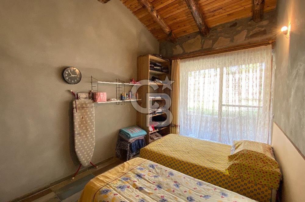  Kozak Yaylası’nda Satılık Doğayla İç İçe Taş Ev – 2.934 m² Arsa Üzerinde 