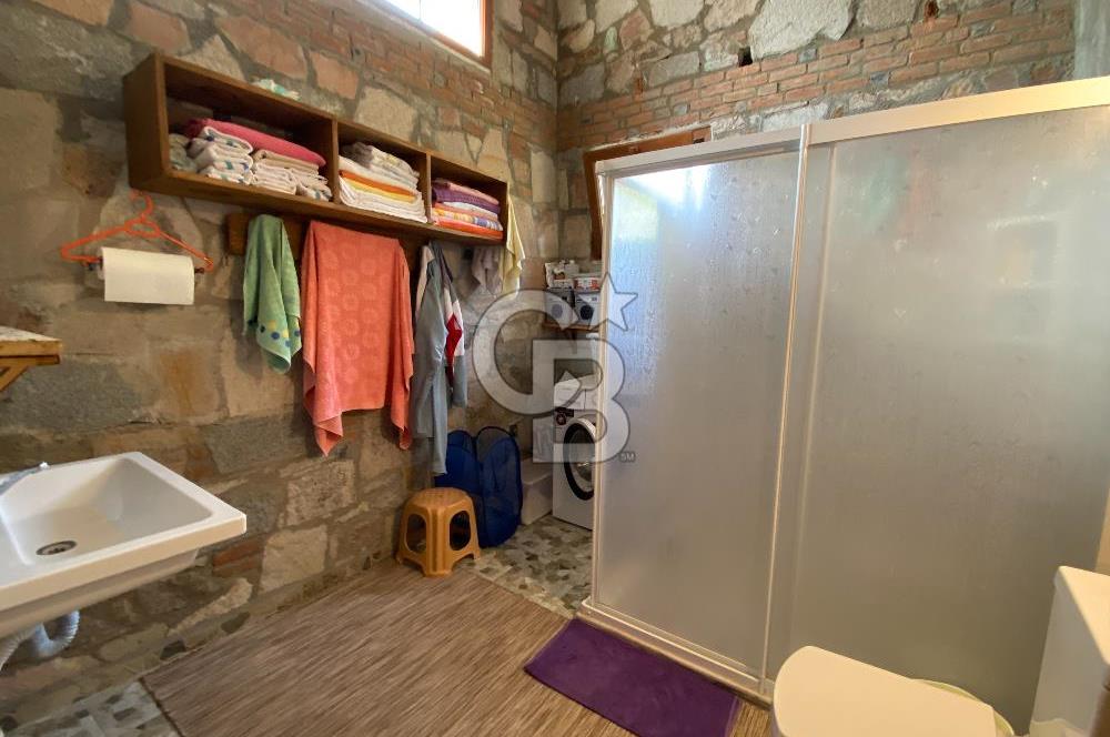  Kozak Yaylası’nda Satılık Doğayla İç İçe Taş Ev – 2.934 m² Arsa Üzerinde 