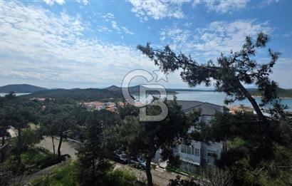  Ayvalık Sefa Çamlık’ta Lebi Derya Deniz Manzaralı 3+1 Satılık Daire