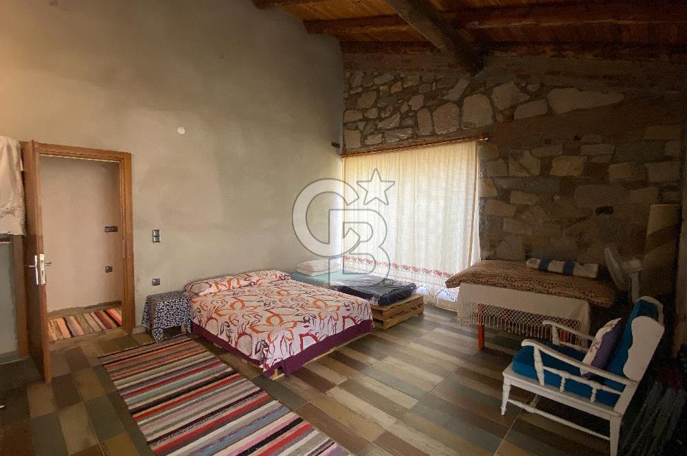  Kozak Yaylası’nda Satılık Doğayla İç İçe Taş Ev – 2.934 m² Arsa Üzerinde 