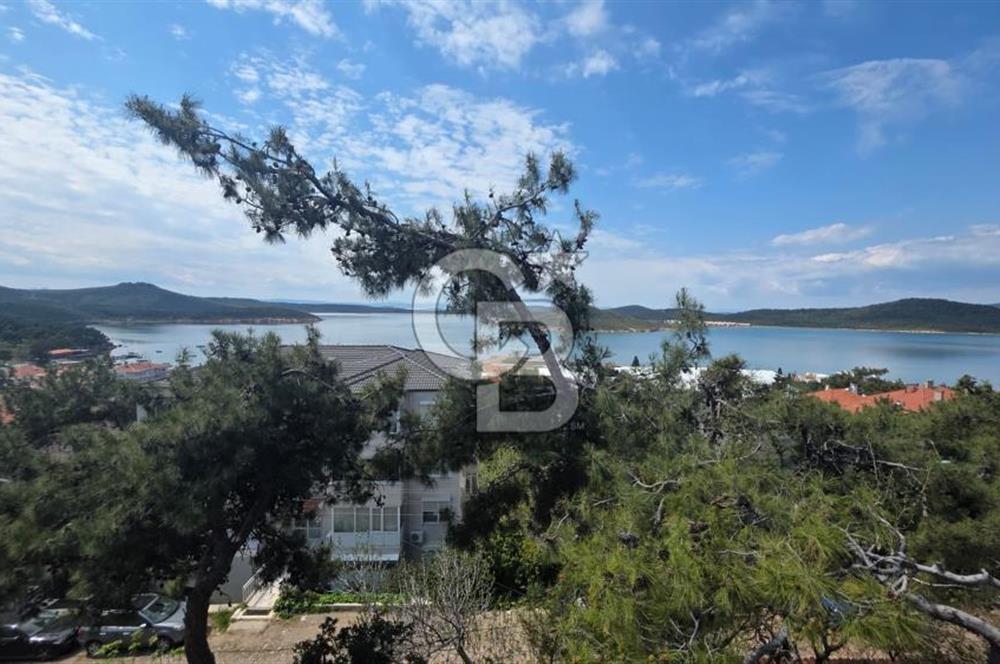  Ayvalık Sefa Çamlık’ta Lebi Derya Deniz Manzaralı 3+1 Satılık Daire