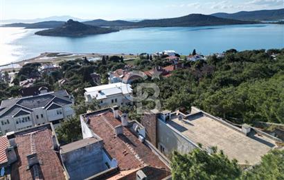  Ayvalık Sefa Çamlık’ta Lebi Derya Deniz Manzaralı 3+1 Satılık Daire