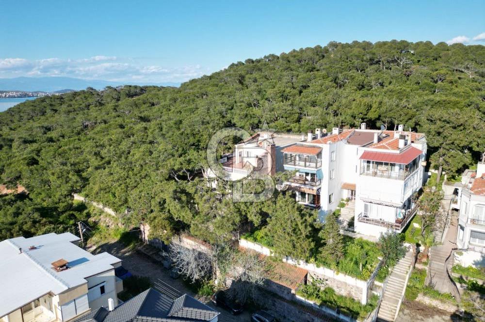  Ayvalık Sefa Çamlık’ta Lebi Derya Deniz Manzaralı 3+1 Satılık Daire