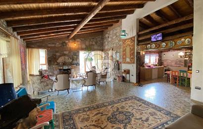  Kozak Yaylası’nda Satılık Doğayla İç İçe Taş Ev – 2.934 m² Arsa Üzerinde 