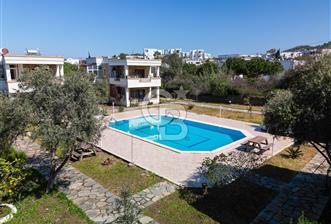 YALIKAVAK DİRMİL ANAYOLA 100M HAVUZLU SİTEDE YENİLENMİŞ DAİRE - 8 - 343428