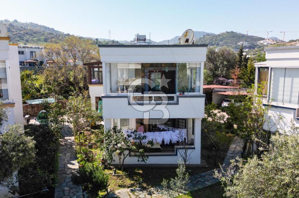 YALIKAVAK DİRMİL ANAYOLA 100M HAVUZLU SİTEDE YENİLENMİŞ DAİRE