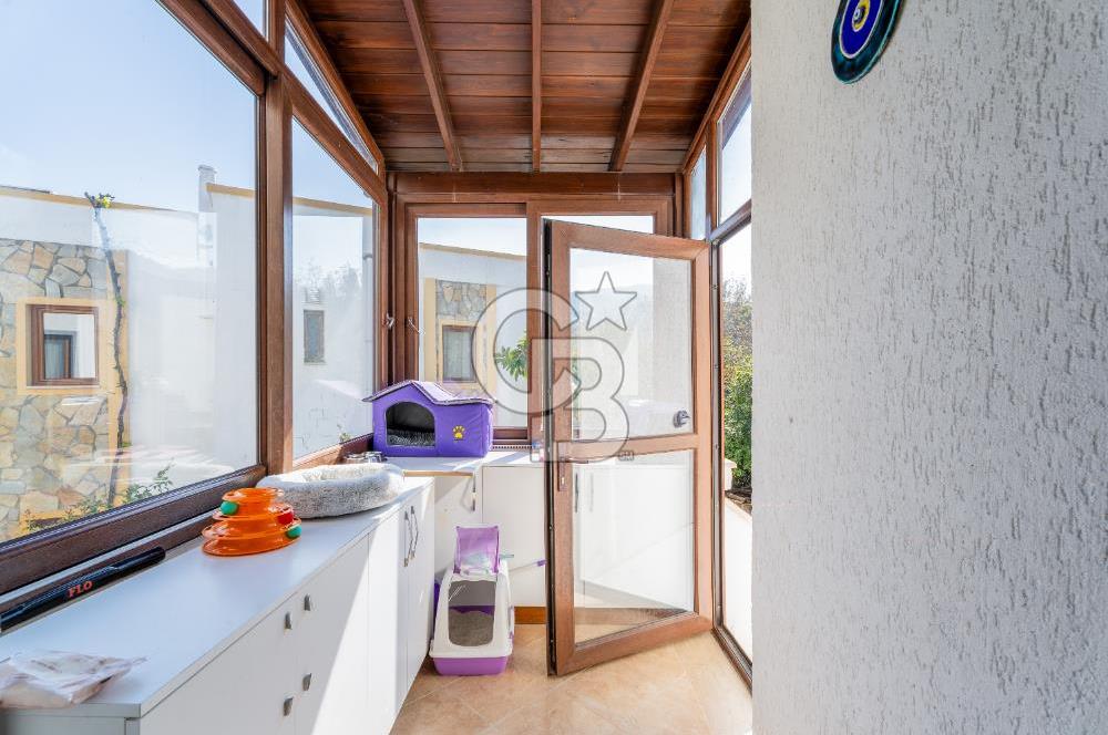 YALIKAVAK DİRMİL ANAYOLA 100M HAVUZLU SİTEDE YENİLENMİŞ DAİRE