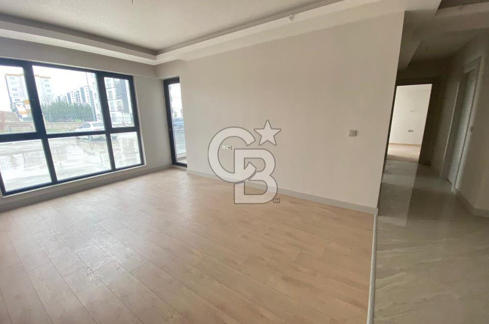 Yeni Bağlıca'da Giriş Kat 3+1 Kiralık Site Dairesi