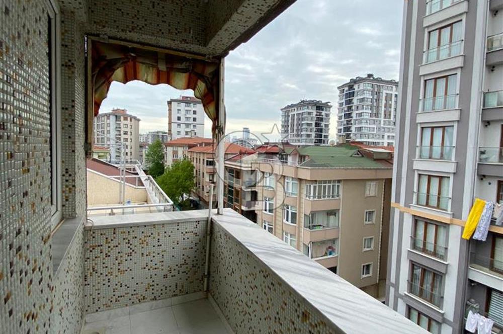 Ümraniye Çarşıya Yürüme Mesafesinde 2+1 Kiralık Geniş Daire