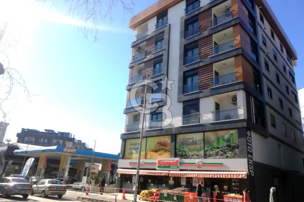 TUZLA POSTANE MAHALLESİ İSTASYON CADDE ÜSTÜNDE 3+1 SATILIK DAİRE