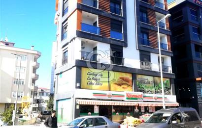 TUZLA POSTANE MAHALLESİ İSTASYON CADDE ÜSTÜNDE 3+1 SATILIK DAİRE