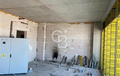 PRESTİJLİ KONUMDA, ANA CADDEYE CEPHE NATAMAM OFİS FIRSATI!