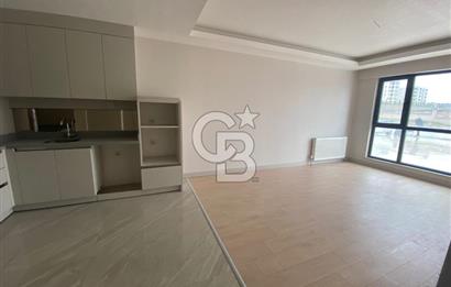 Yeni Bağlıca'da Giriş Kat 3+1 Kiralık Site Dairesi