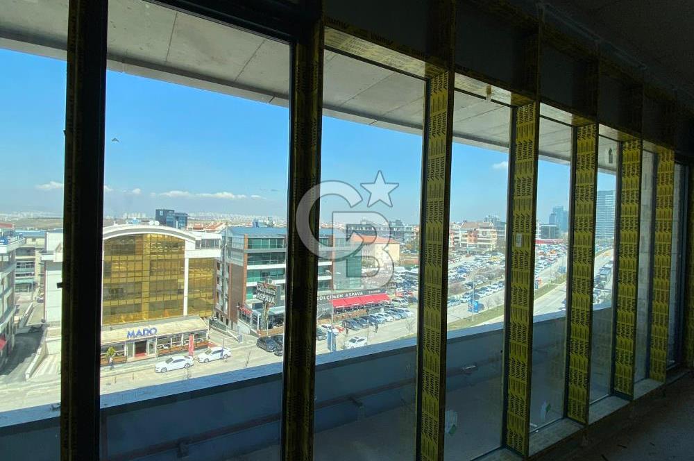 PRESTİJLİ KONUMDA, ANA CADDEYE CEPHE NATAMAM OFİS FIRSATI!