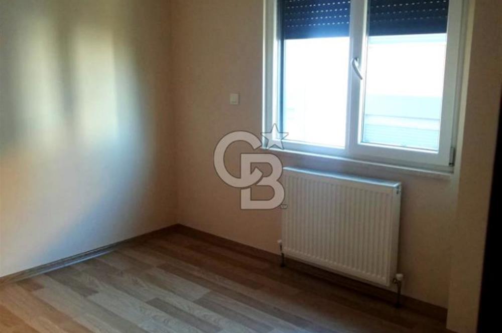TUZLA POSTANE MAHALLESİ İSTASYON CADDE ÜSTÜNDE 3+1 SATILIK DAİRE