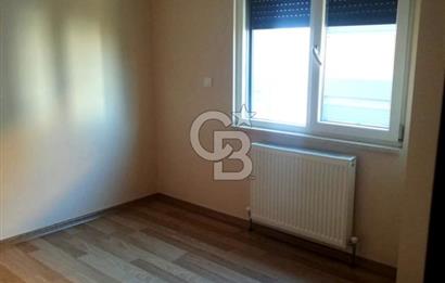 TUZLA POSTANE MAHALLESİ İSTASYON CADDE ÜSTÜNDE 3+1 SATILIK DAİRE